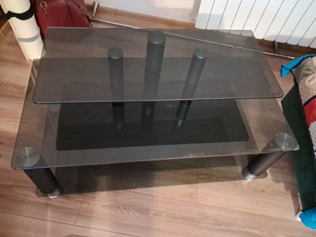 Stół szklany pod telewizor