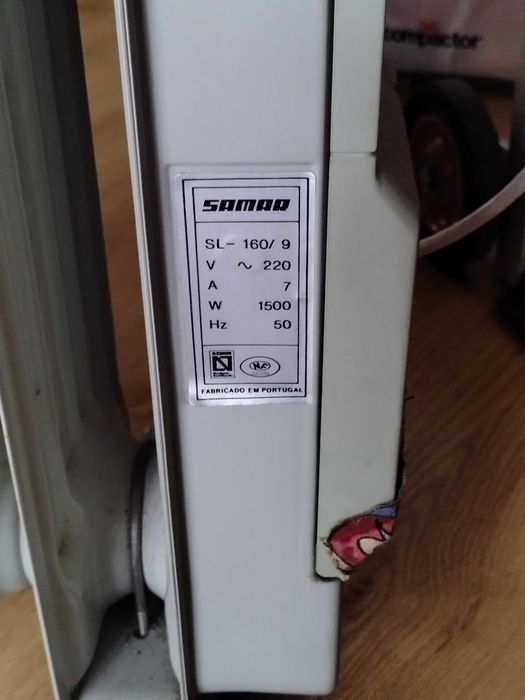 Radiador a óleo personalizado procura casa nova