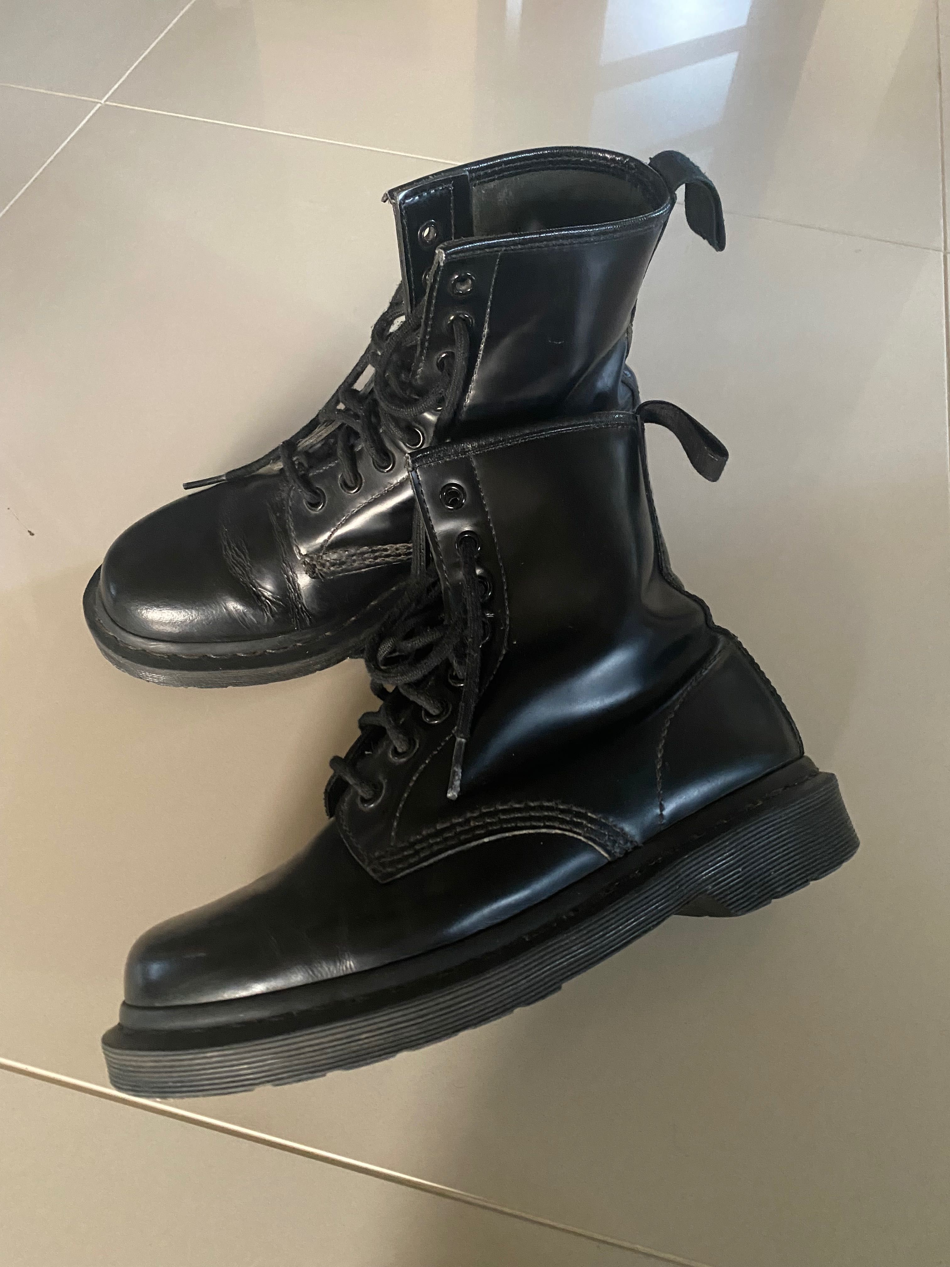 Dr Martens 1460 mono kultowe buty glany