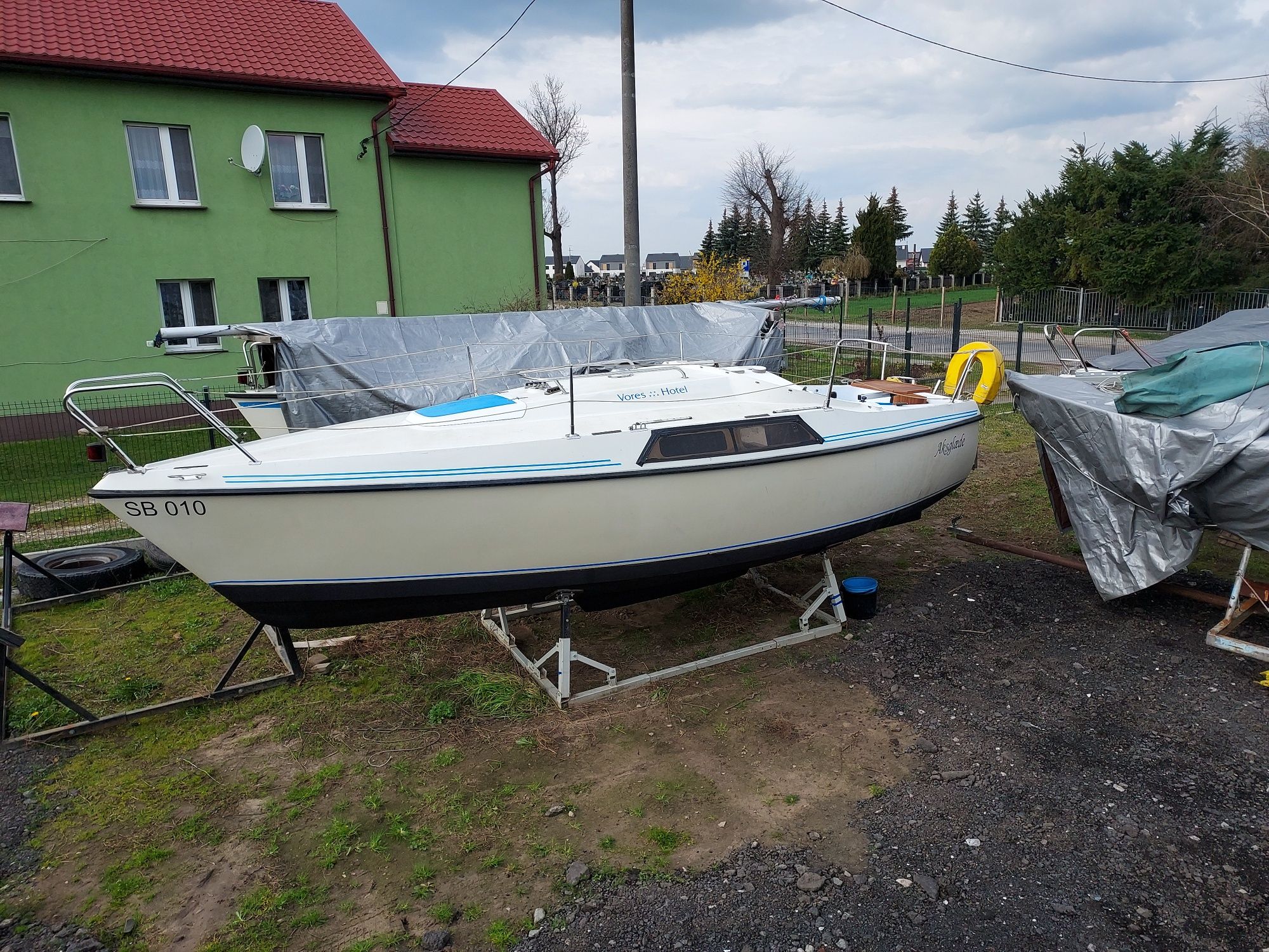 Łódź spacerowa motorówka