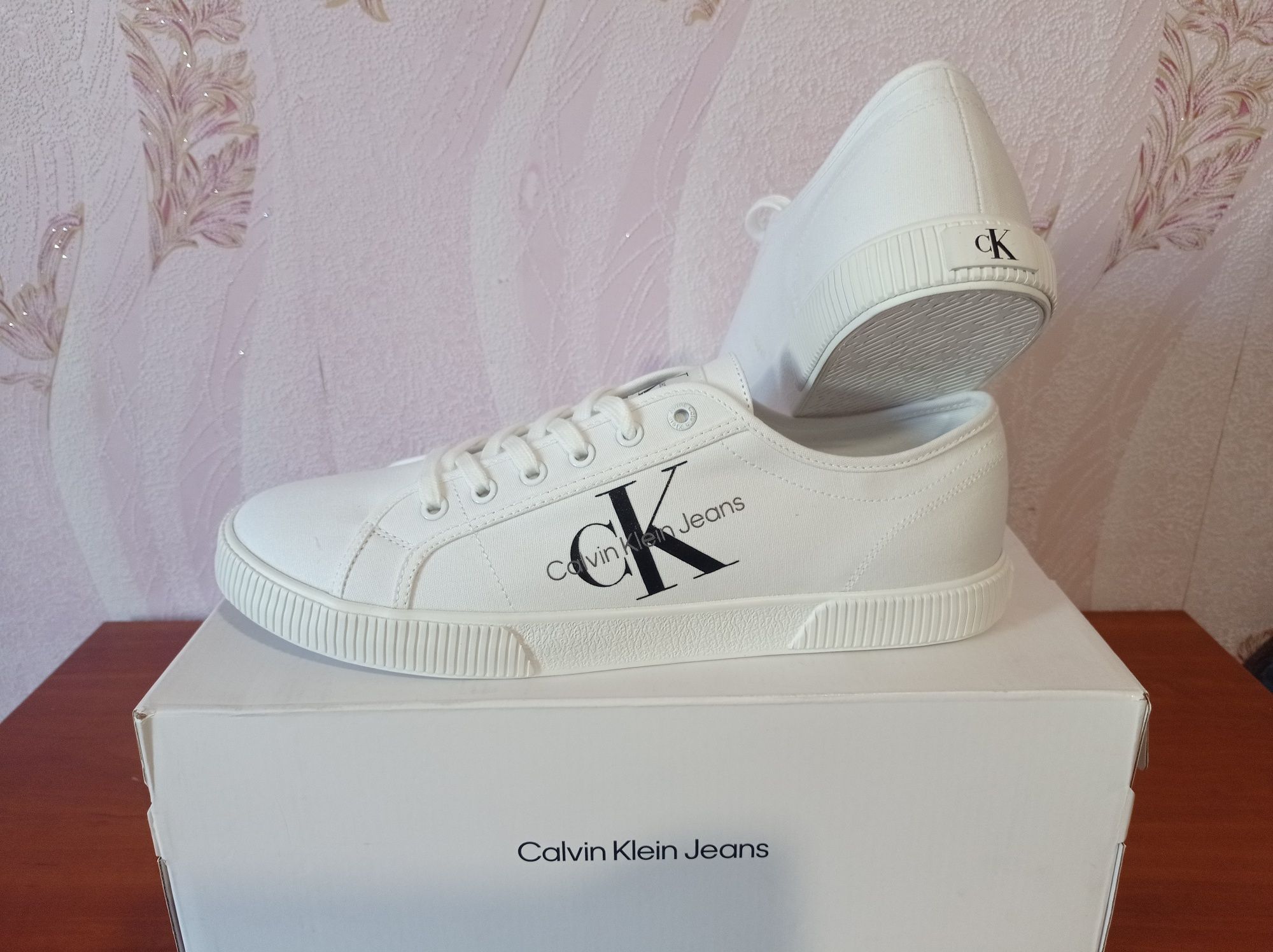 Кросівки Calvin Klein 29,5-30,0 см