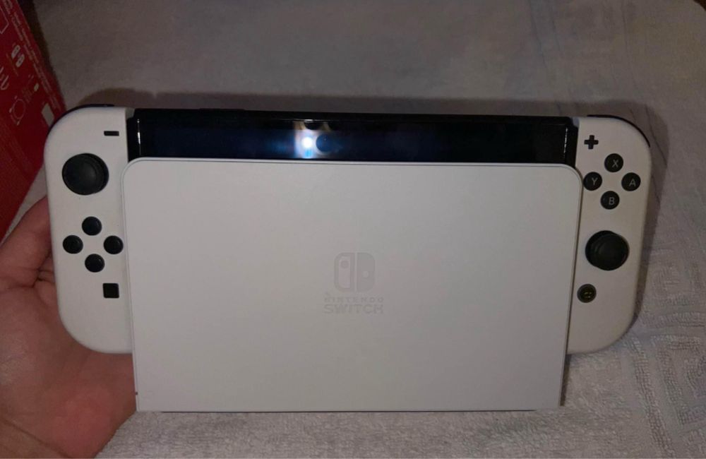 Nintendo Switch Oled + Capa