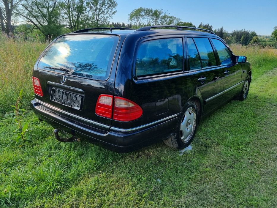 Mercedes Benz w210 e300td  drzwii kpl