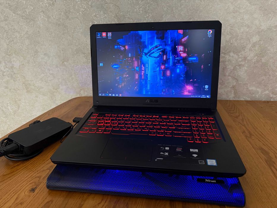 ASUS FX504G/ i7-8750H / 8Gb / nVIDIA GTX1050Ti 4Gb / HDD 128Gb/HDD 1Tb