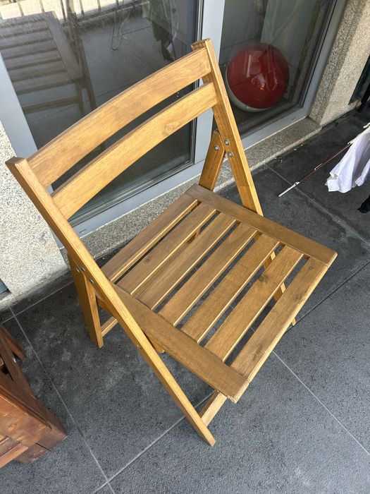 Cadeiras de madeira Ikea