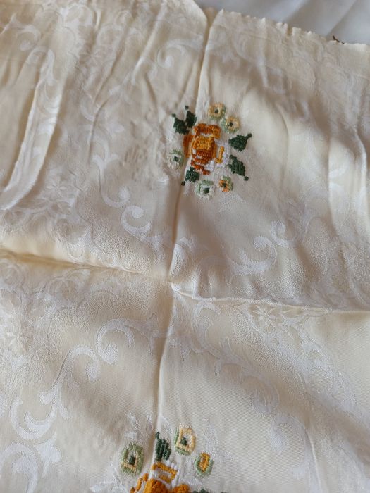 Obrusy,serwety wielkanocne