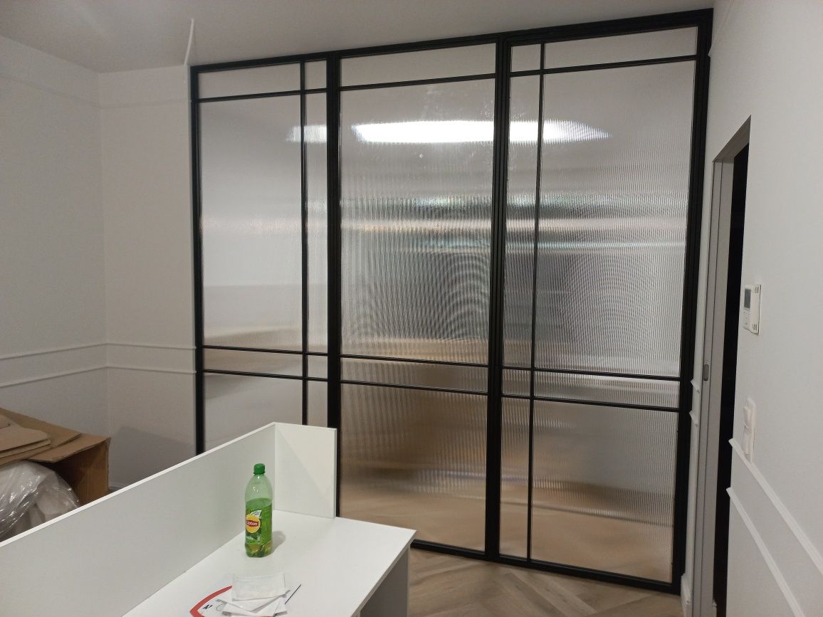 Przeszklenia loftowe, szklane ścianki loft