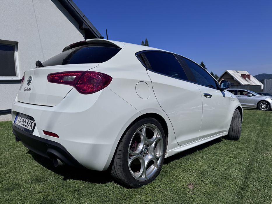 Alfa romeo giulietta quadrifoglio verde