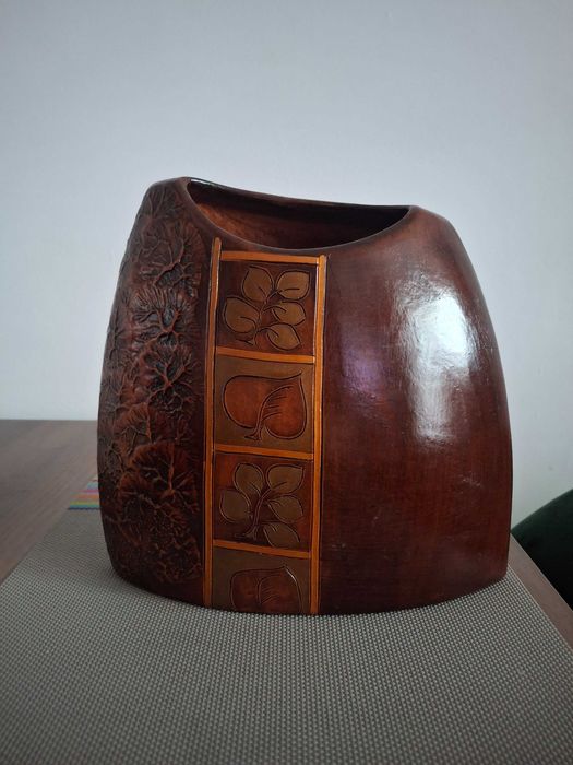 Wazon dekoracyjny - ceramiczny