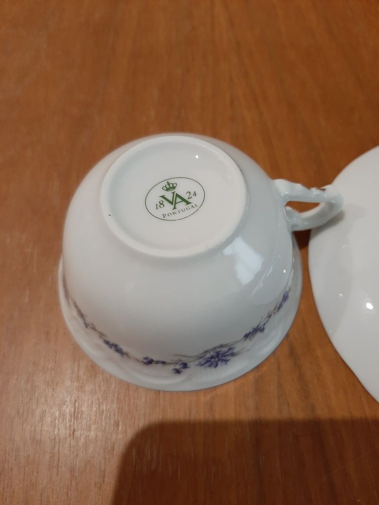 Chávena e pires de café em Porcelana Vista Alegre