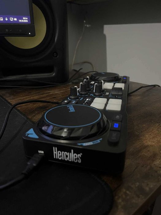 Konsola Hercules DJ Control Compact