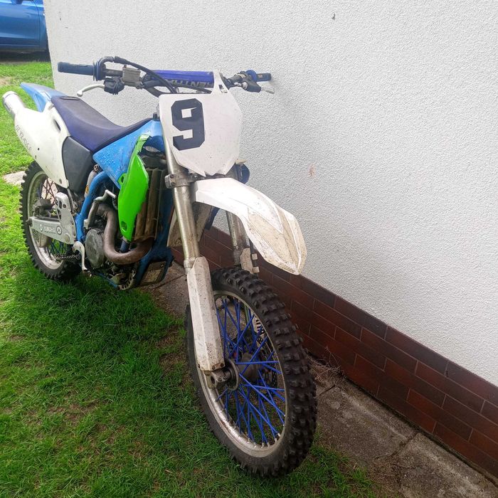 Yamaha YZ 426F plus druga w częściach
