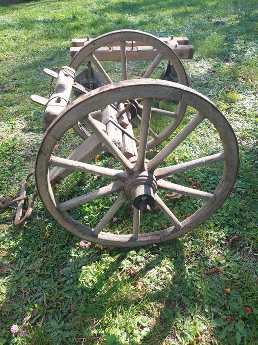 Stare kolca do pługa koła drewniane