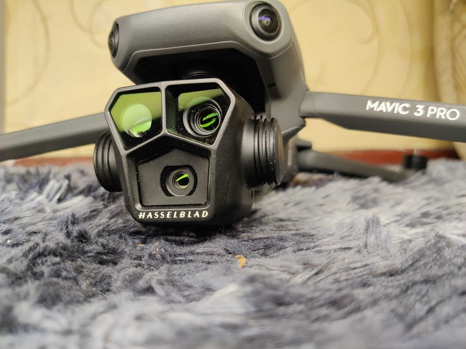 Дрон DJI Mavic 3 Pro квадрокоптер drone Mavik тушка