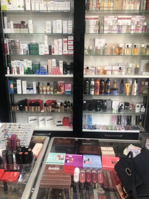 Терміновий продаж готовий бізнес парфюмерний косметиичний