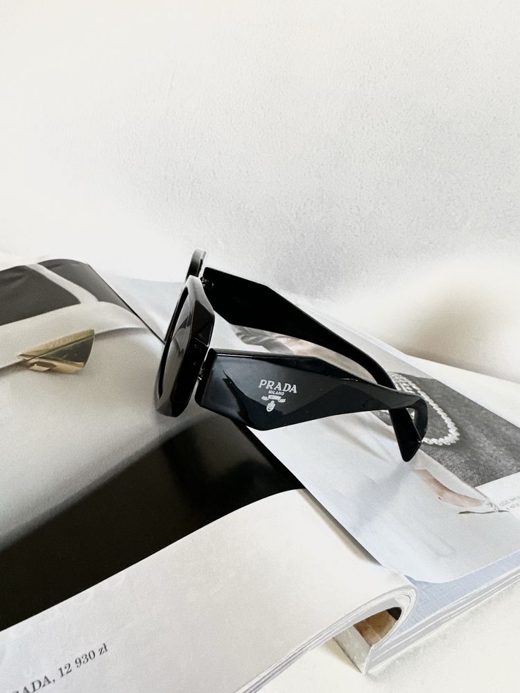 Modne i popularne damskie okulary przeciwsłoneczne  w stylu Prada
