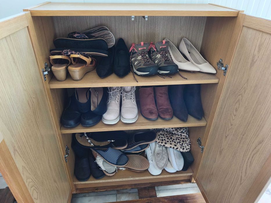 Vendo 3 móveis para arrumação