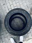 2 pneus p/carro marca diferente