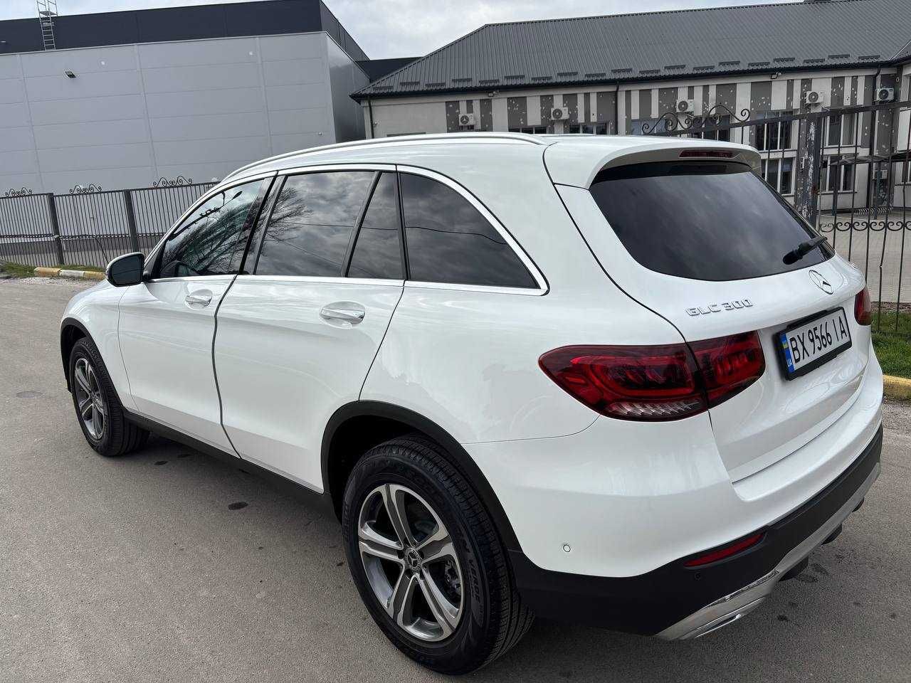 Mercedes-Benz GLC-Class 2021