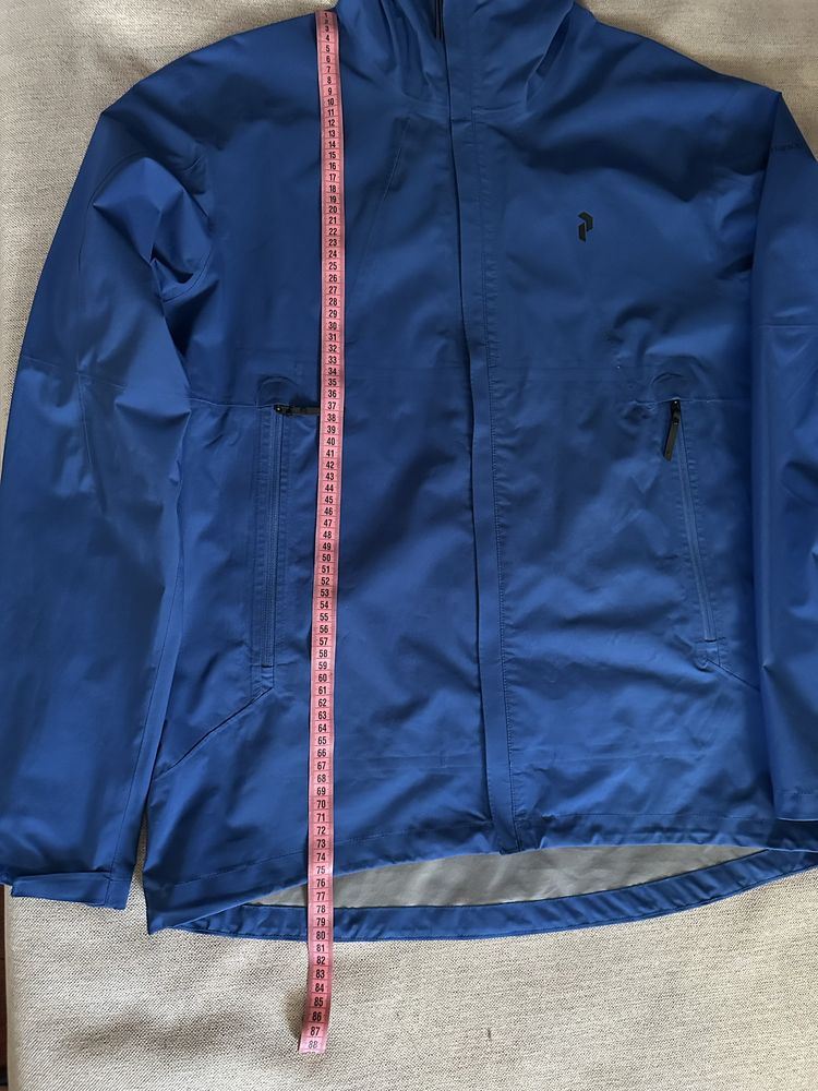 Чоловіча легка вітровка Peak Performance.  XL.