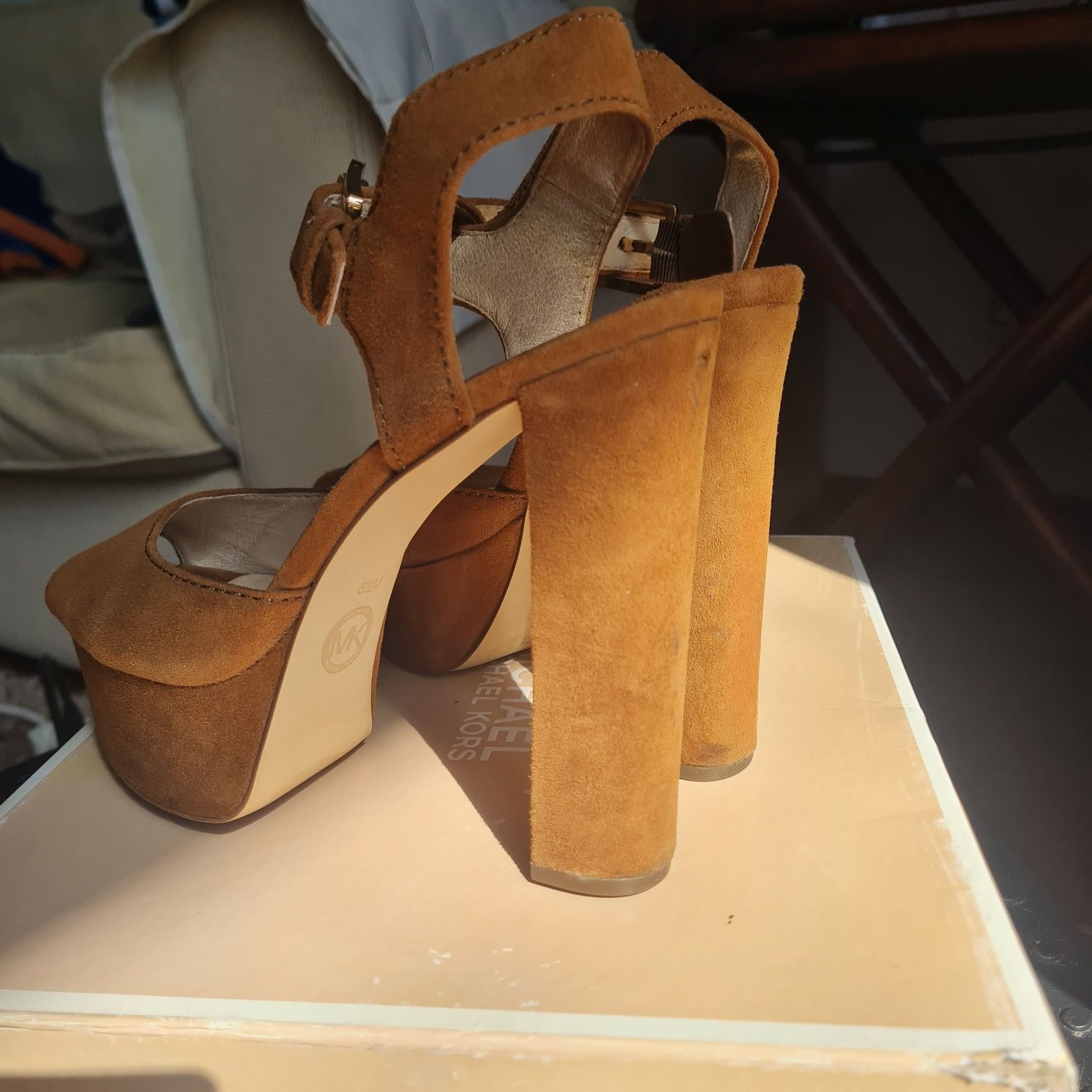 Sandálias compensadas Michael Kors