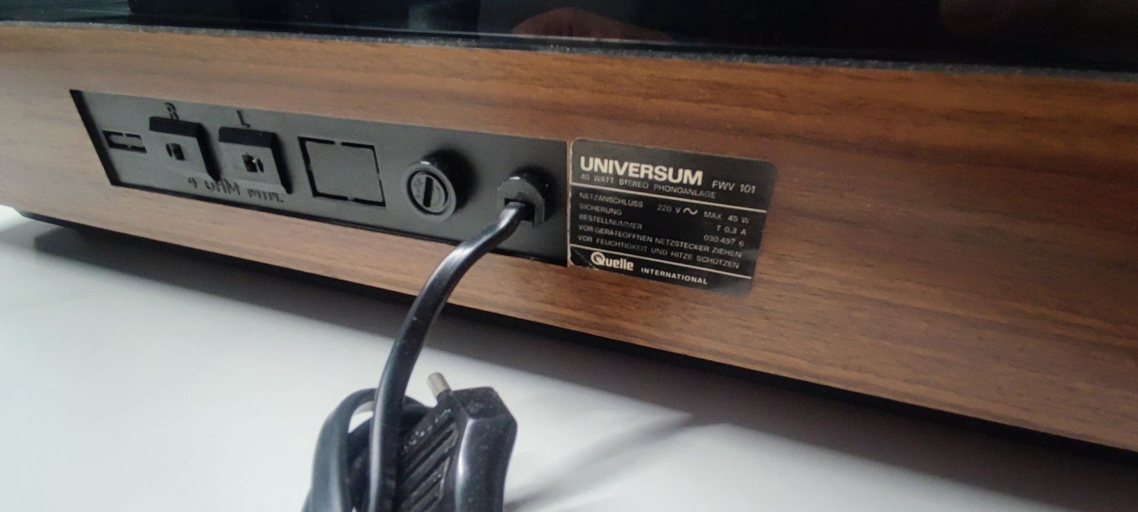 Gramofon UNIVERSUM FWV 101
