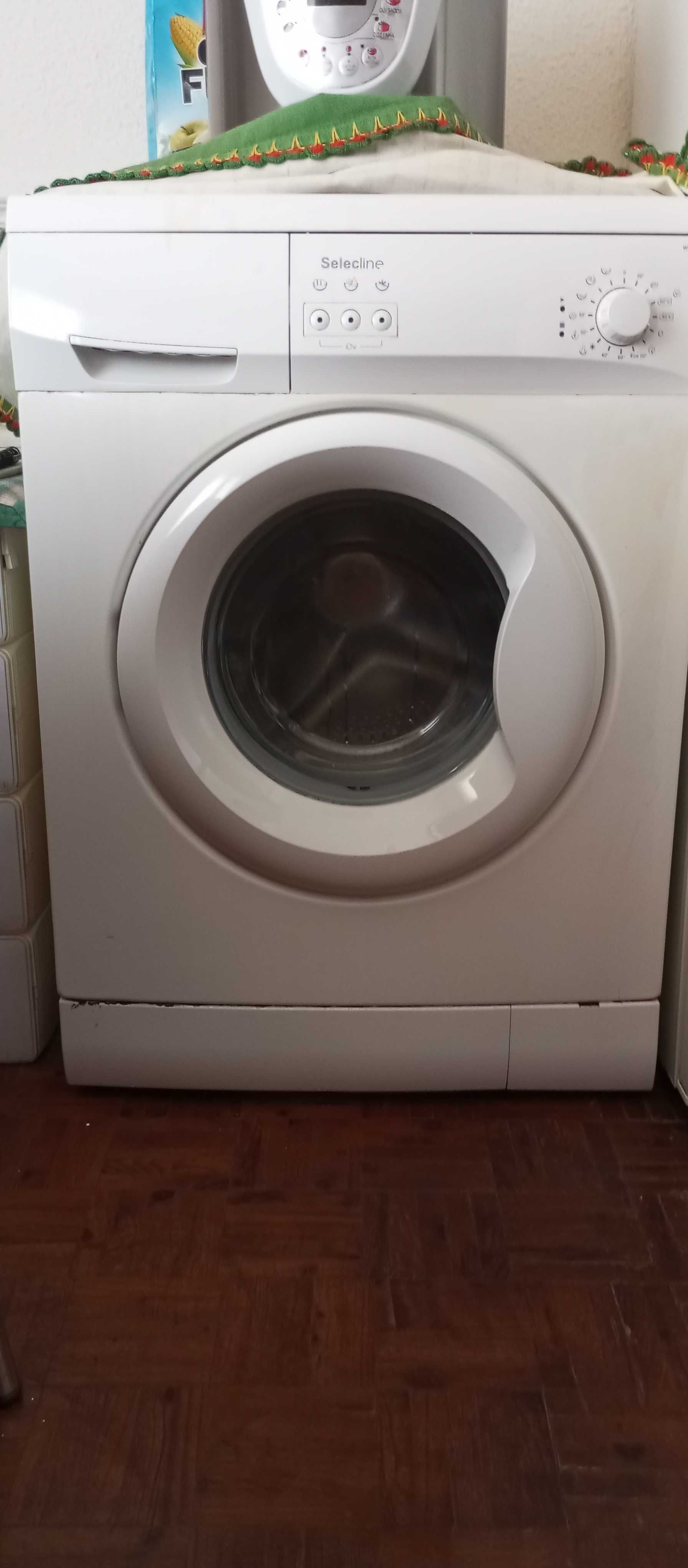 Máquina de lavar roupa