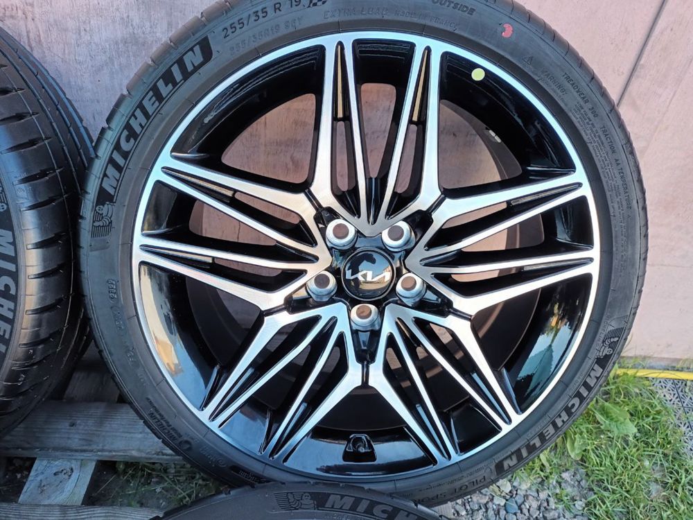 Диски r19 5 114.3 Kia stinger 2022рік 5x114,3