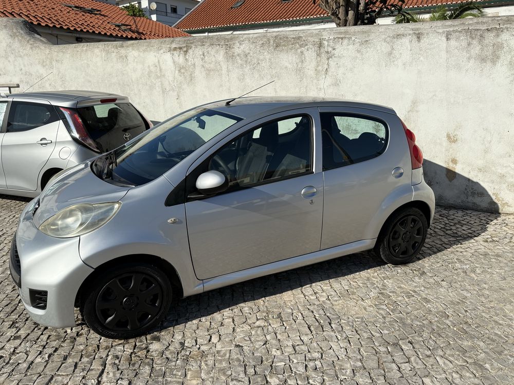 Peugeot 107 ano 2009