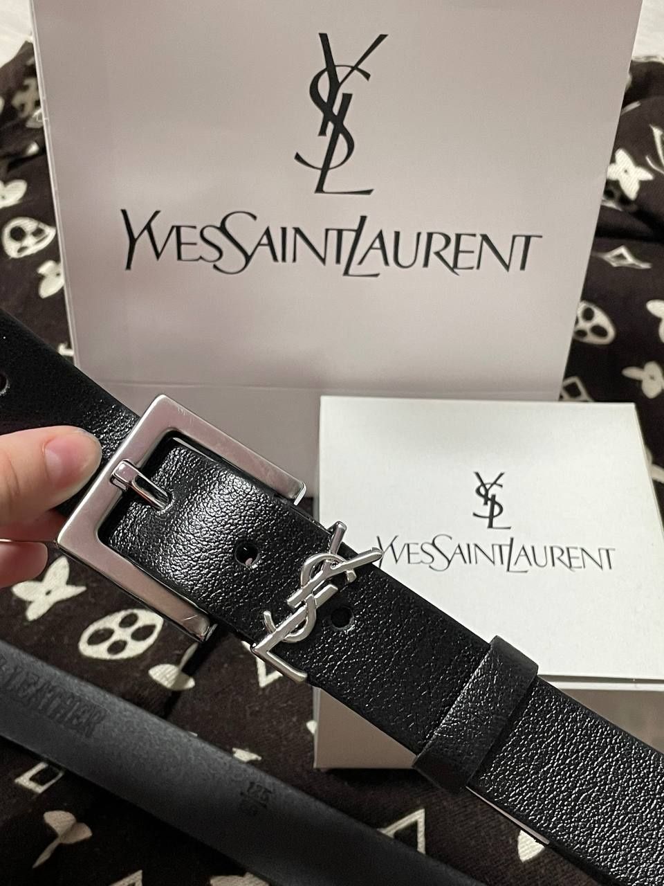 Ремни Yves Saint Laurent кожаный ремень