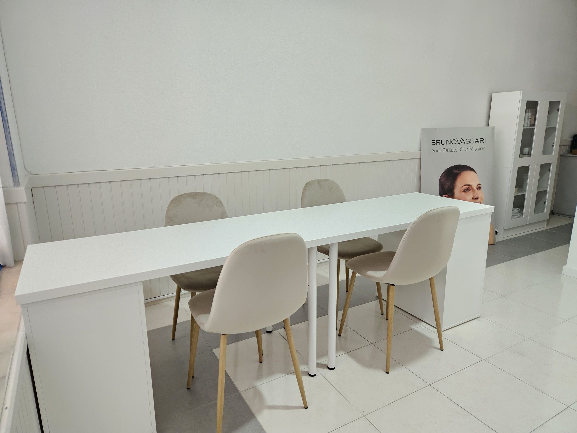 Mesa de manicure na Amora!