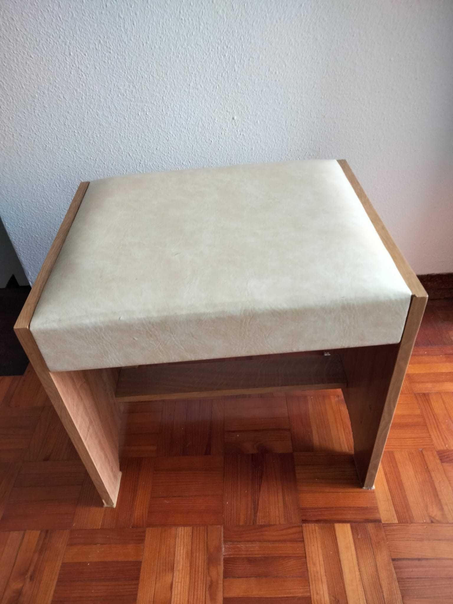 Mobília de quarto completa