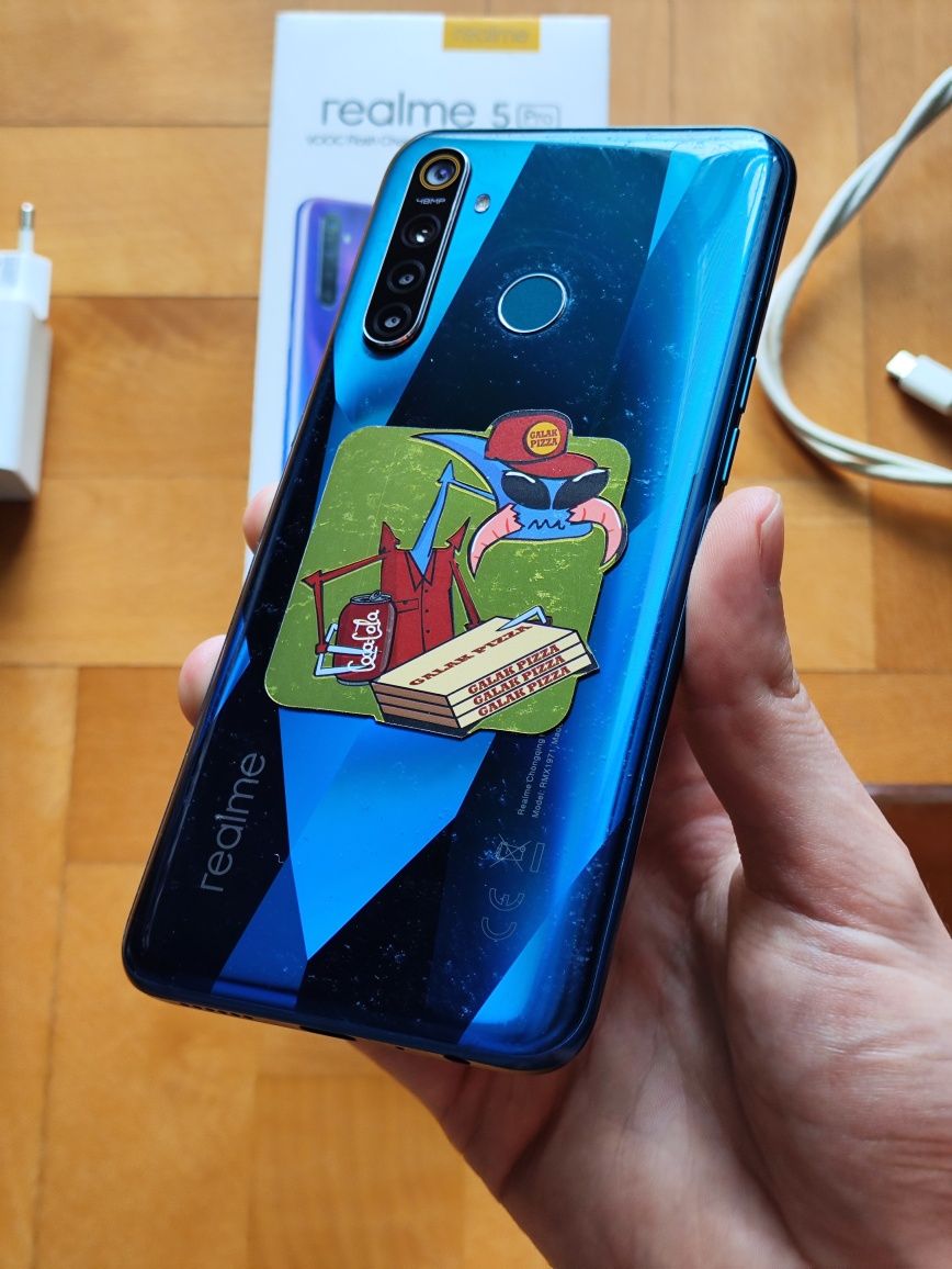 SMARTFON REALME 5 PRO 8GB/128GB (dual SIM Snapdragon 712 48 mpx IPS)
