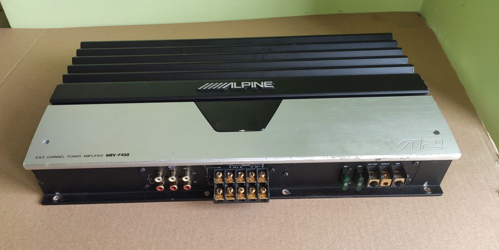 ALPINE MRV-F 450  V12 wzmacniacz