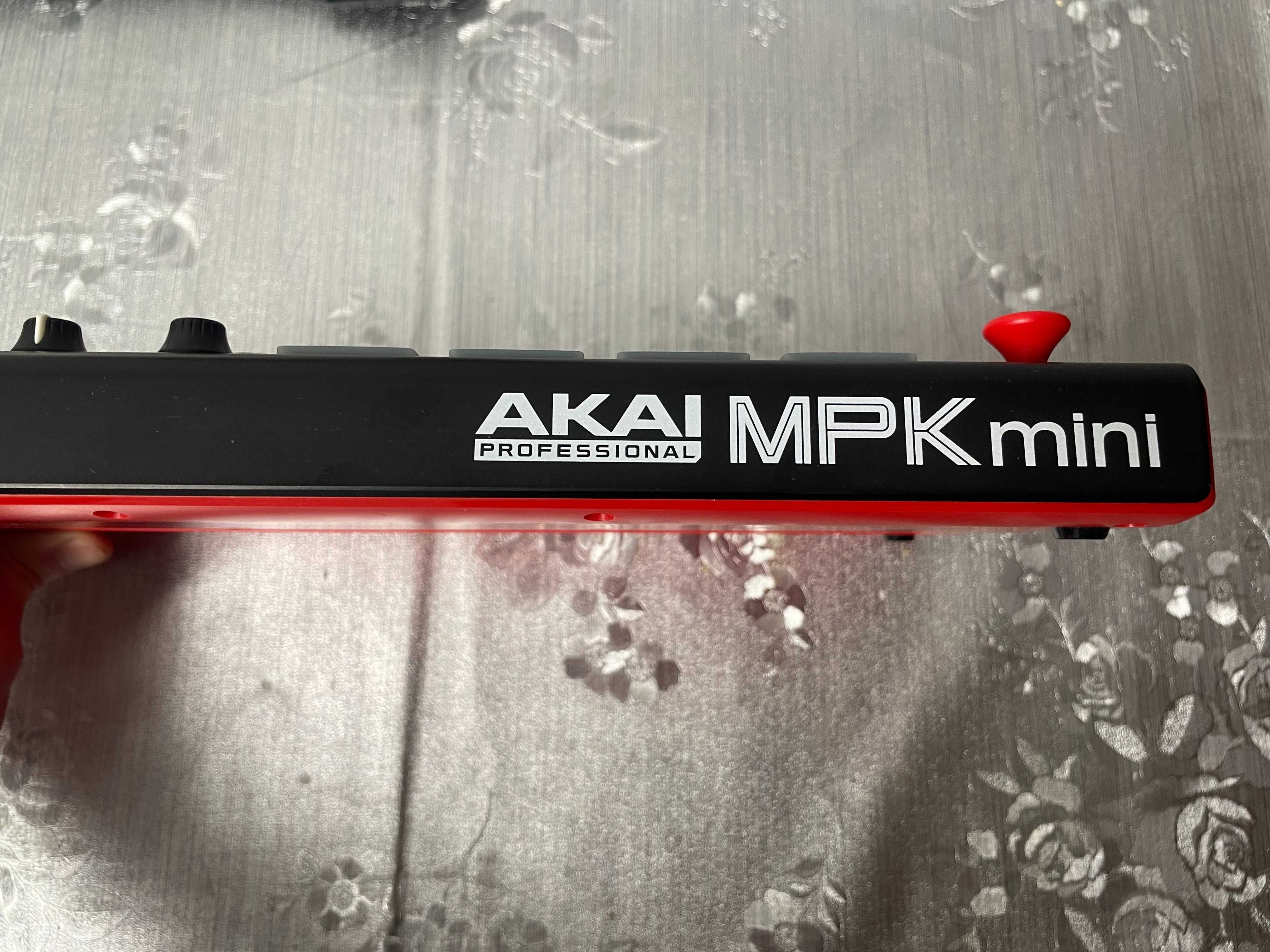 Midi-клавиатура AKAI MPK mini MK2