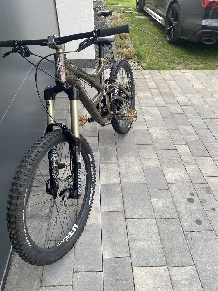 Specialized demo 8