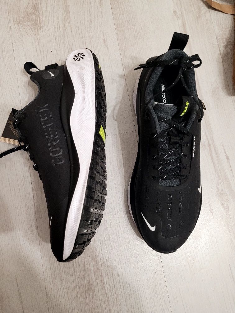 Кроссовки NIKE INFINITY Run 4 GORE-TEX нові original