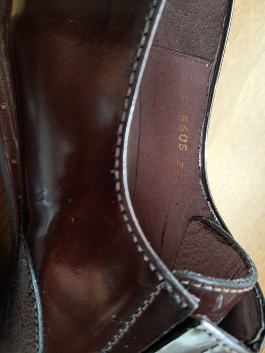 Sapatos lindos (pele) tam.37