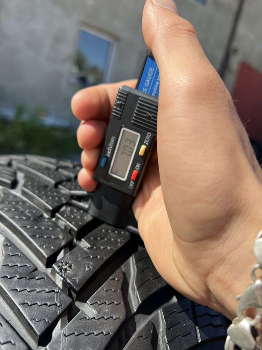 Шини 225/65/17 Nokian;7mm‼️; пара зимові; резина склад R17