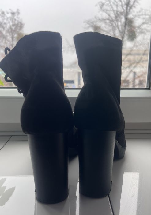 Замшеві ботильйони черевики чоботи від primark 39 розмір