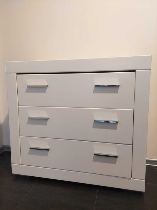 Zestaw białych mebli Snow Szafa + komoda+ regał