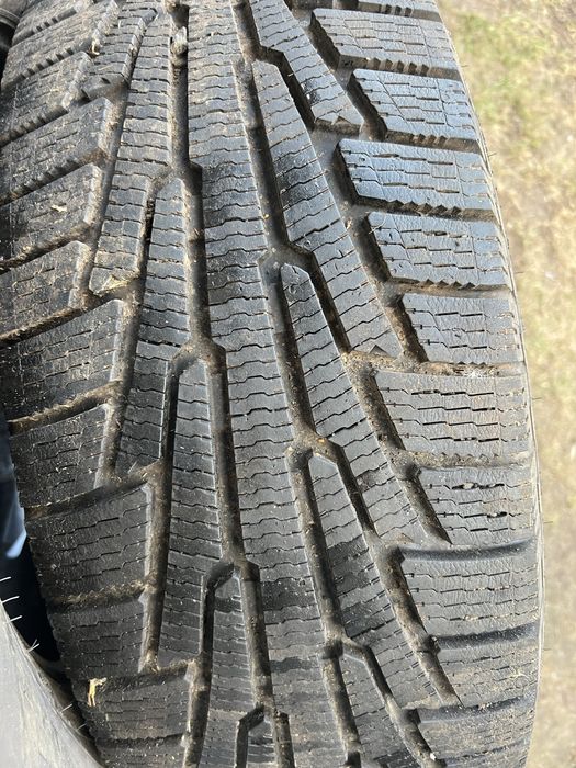 Резина зимова 265 65 r17 nokian