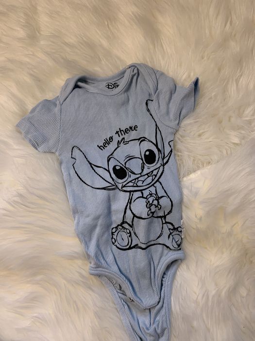 Безкоштовно віддам речі для немовля