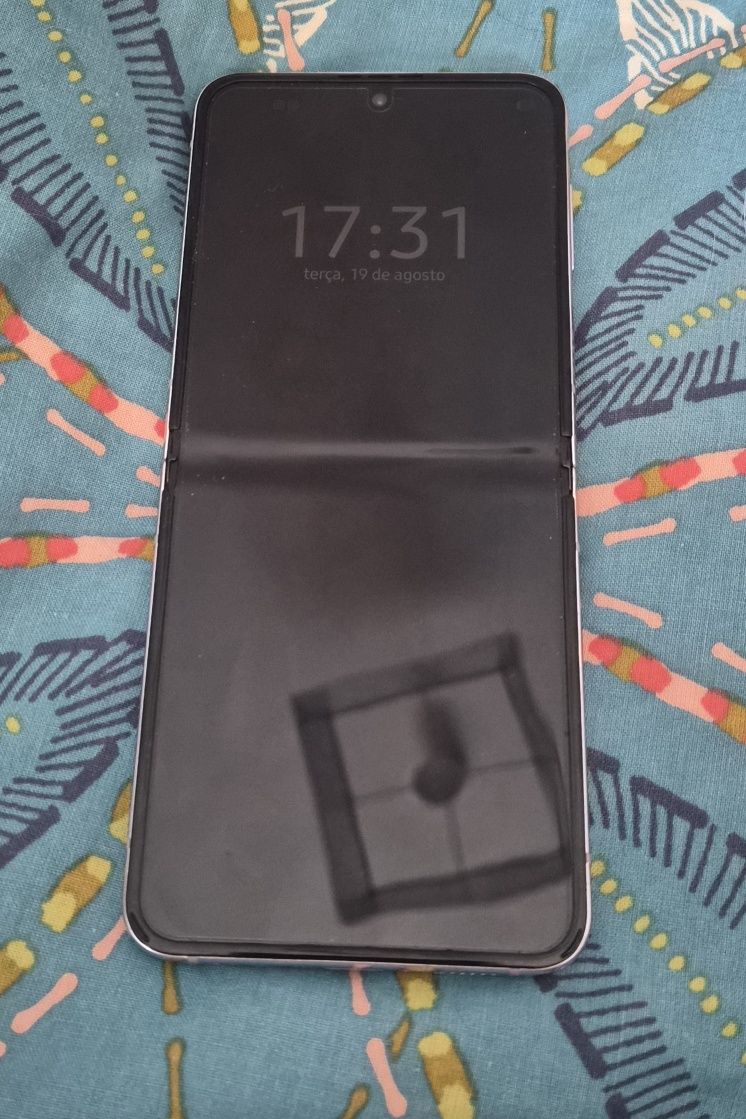 Samsung ZFlip 5, 5G, 256MB