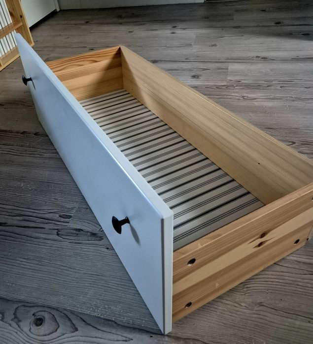 Szuflady Ikea do szafki łazienkowej  Hemnes