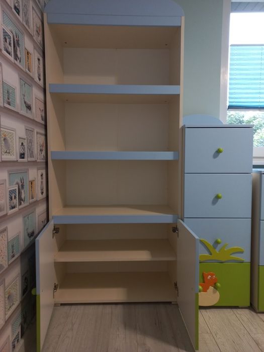 Mebelki do pokoju dziecięcego (dinozaury)