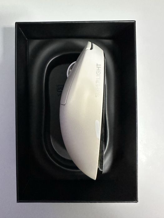 Logitech G Pro Superlight white