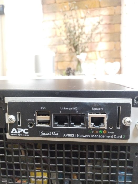 APC Smart UPS surt 3000xl Безперебійник