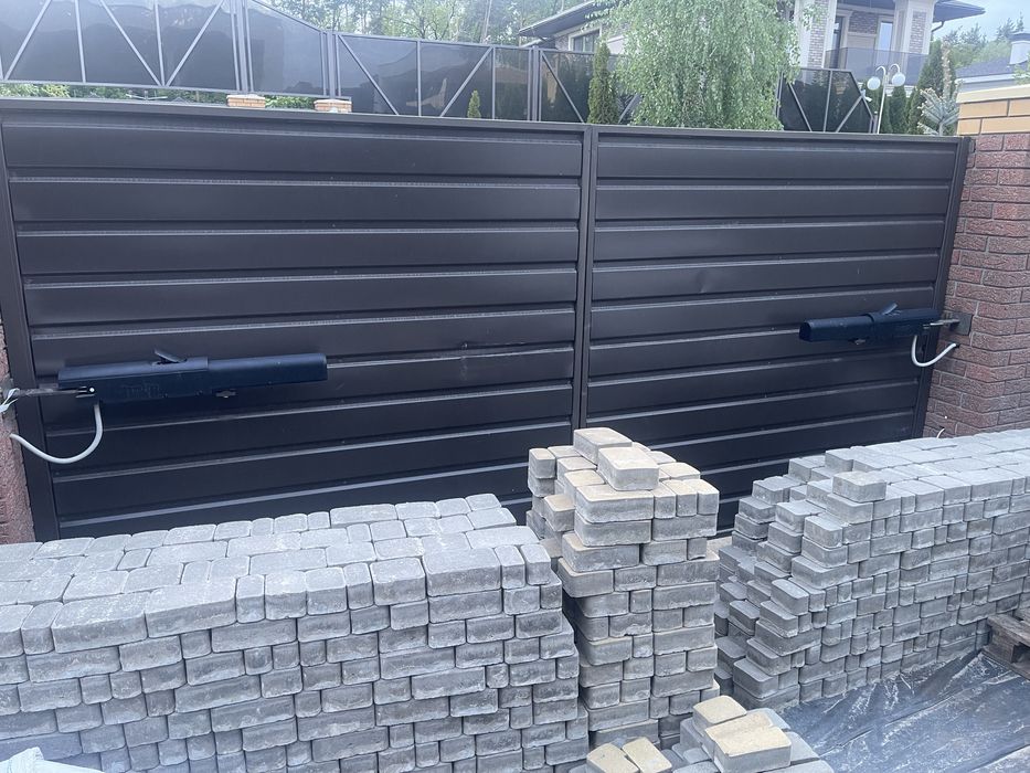 Ворота розпашні з автоматікою