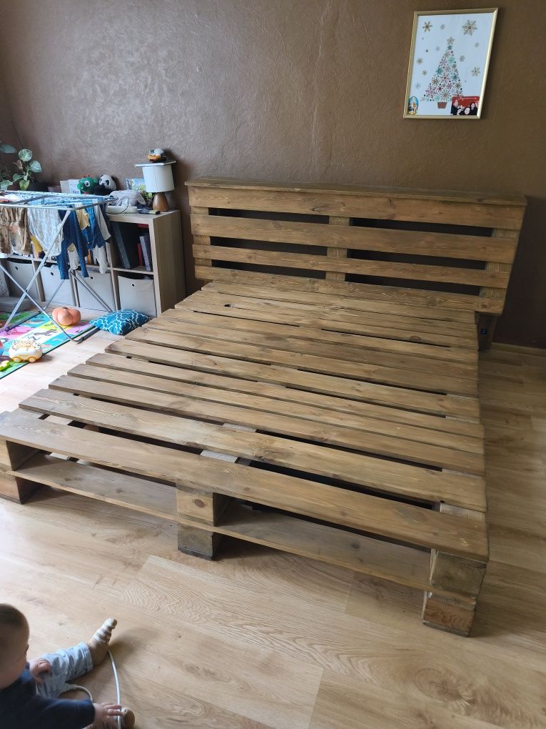 Łóżko z palet (duże)